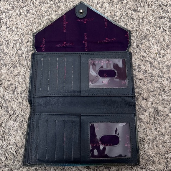 Anushka womans leather tri fold wallet Cardinal design - Picture 4 of 6